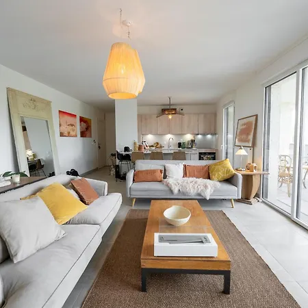 Sur La Riviere, Proche Tramway, Un Bel Zen, Design, Spacieux Et Lumineux Apartment